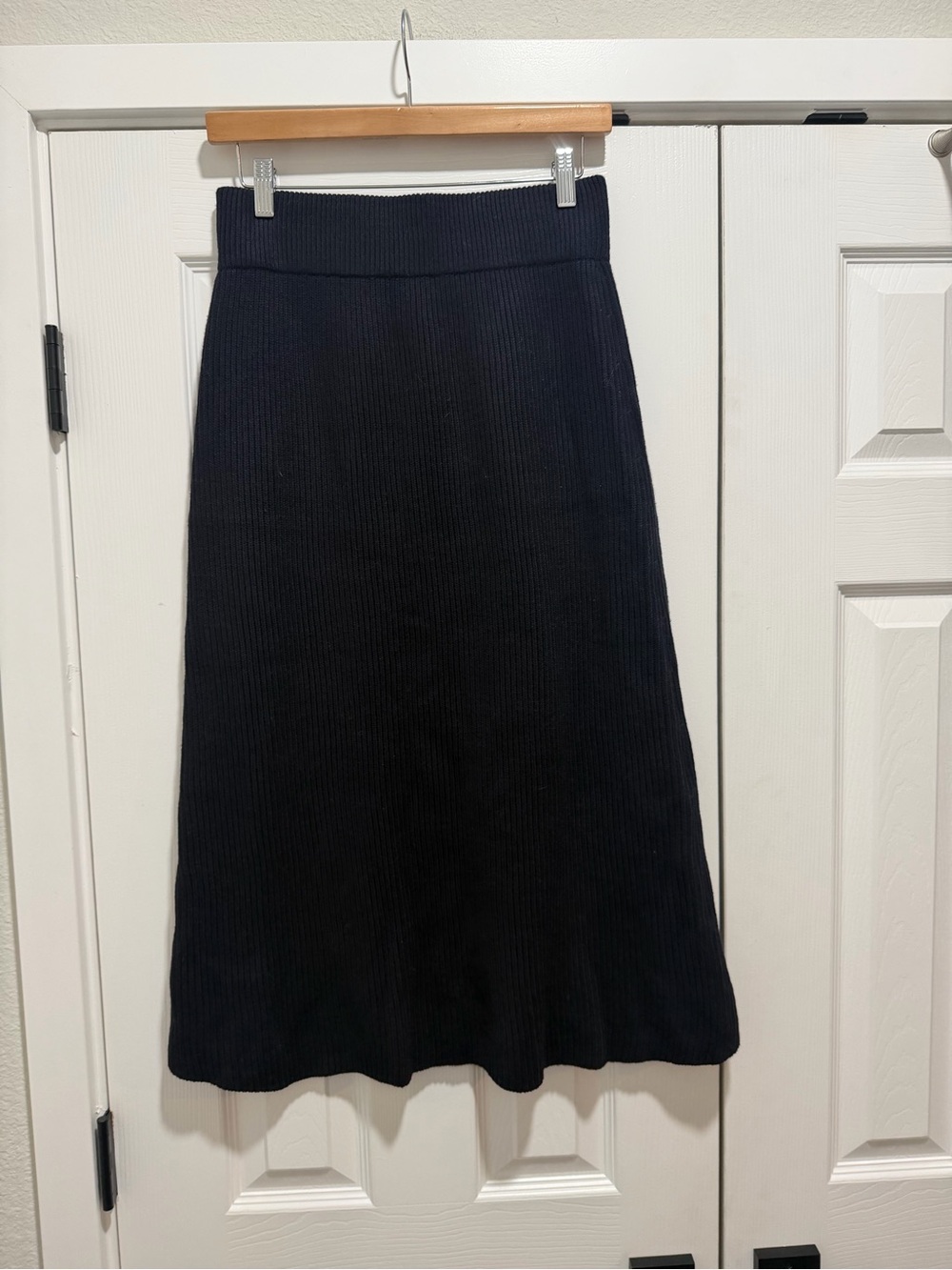 Zara Navy Ribbed Knit Midi Skirt Size Small